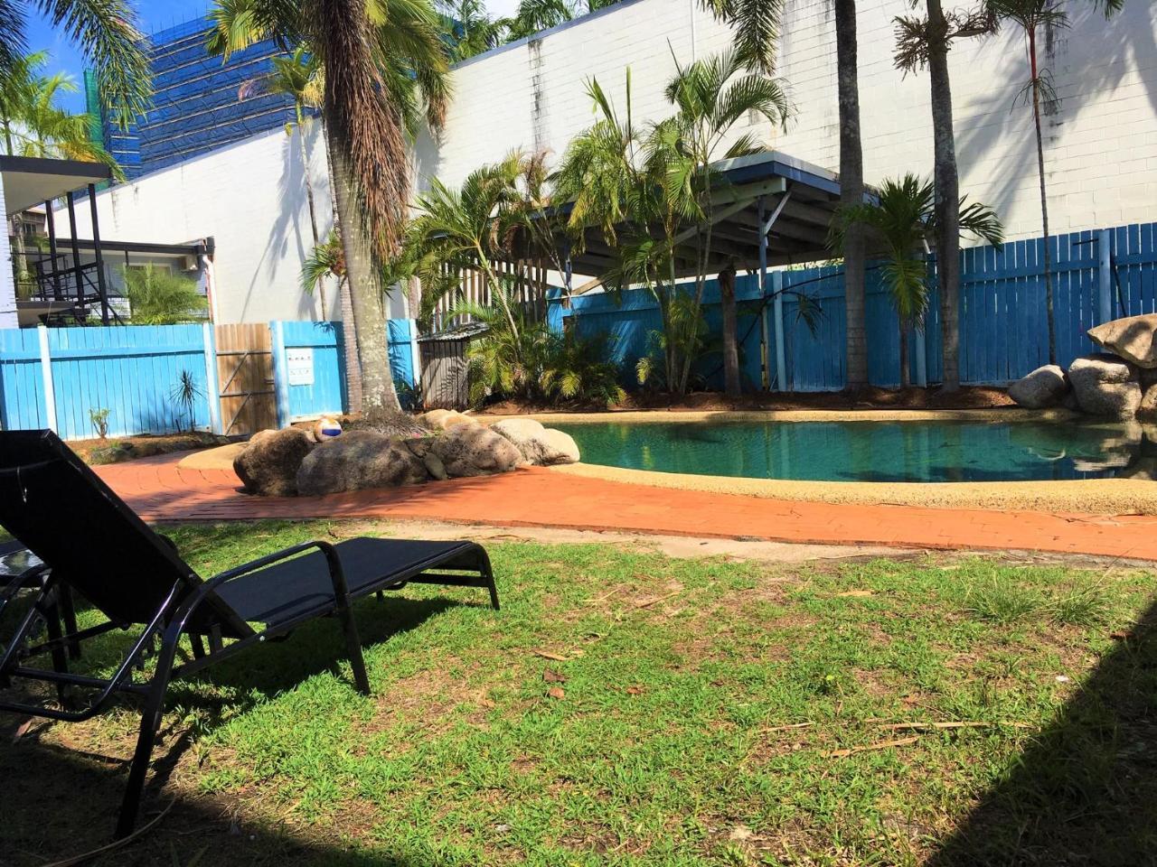Mumma's Hostel Cairns Buitenkant foto